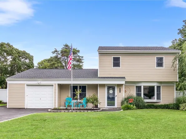 6 Scott Avenue, Selden, NY 11784