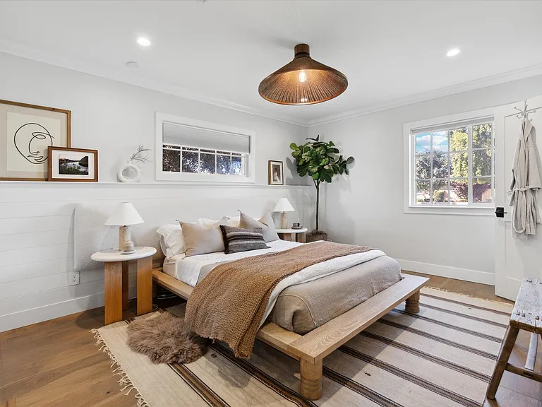 4301 E Calle Feliz — Photo 12