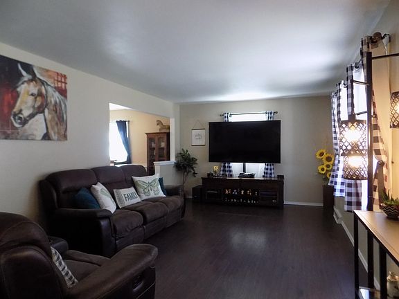 3rd image of 2773 Bordeaux Dr