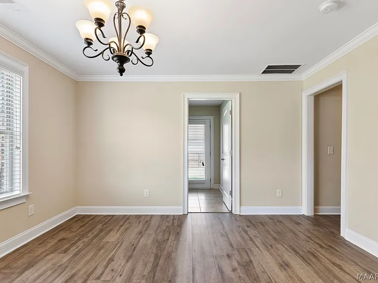 1005 Allison Dr — Photo 12