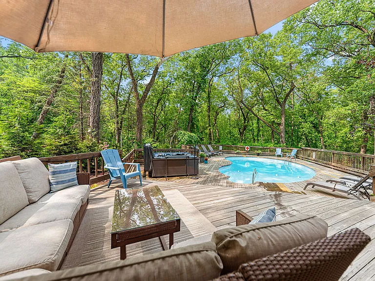 4095 Birchmont Trl — Photo 38