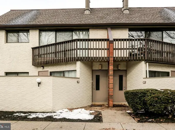 1072 Lancaster Blvd APT 2, Mechanicsburg, PA 17055