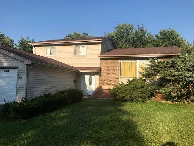 17601 Sycamore Ave photo 1