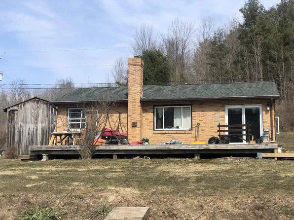 561 Austinville Rd, Troy, PA 16947