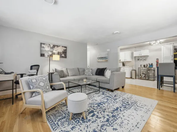207 Samoset Street APT B16, Plymouth, MA 02360