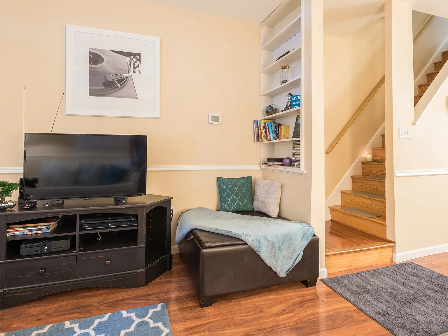 3 bed, 1490 sqft, $3,375 — Photo 2