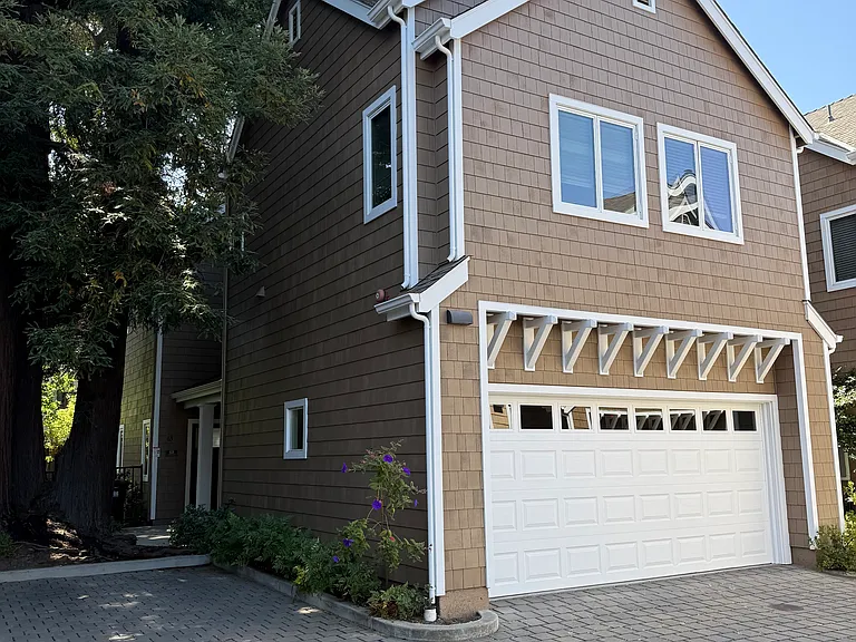 63 Oakwood Dr — Photo 1