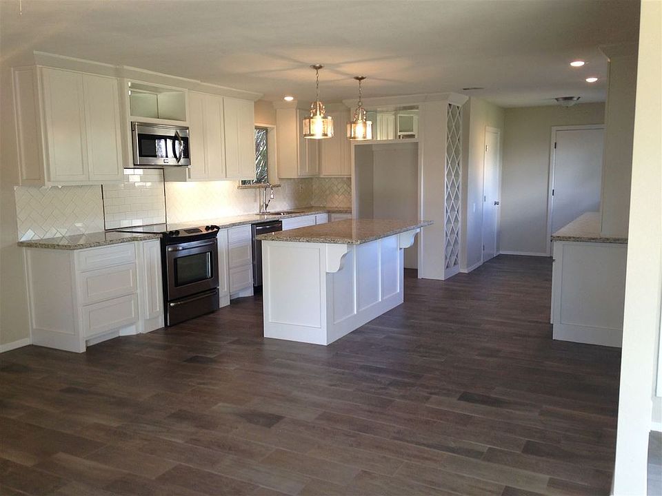 1st image of 4645 Gladys Ave