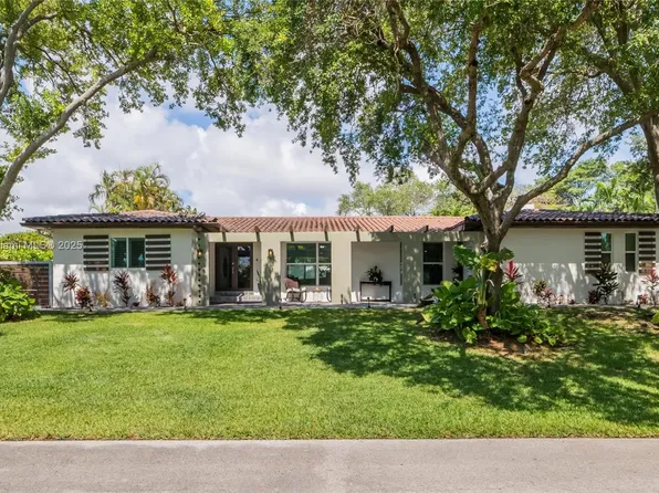 17514 SW 82nd Ct, Palmetto Bay, FL 33157