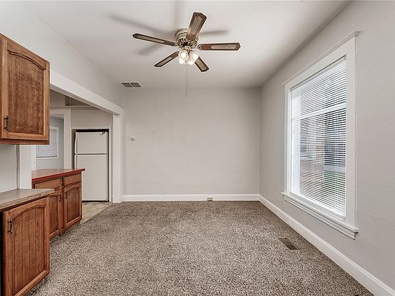 5th image of 413 Birch Ave