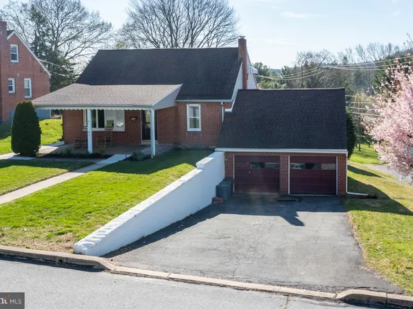 513 Parkside Ave, Shillington, PA 19607