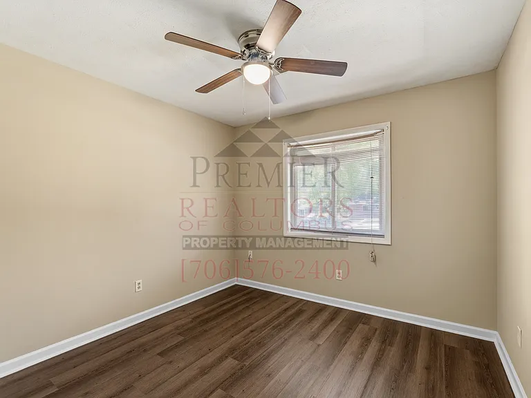 520 Asa Dr — Photo 8