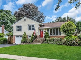 73 Humphrey Dr, Syosset, NY 11791