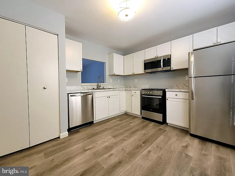 31 Lamplighter Ln — Photo 3