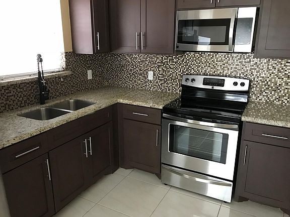 5th image of 1001 E La Cantera Ave APT 1