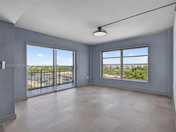 4174 Inverrary Dr APT 815, Lauderhill, FL 33319
