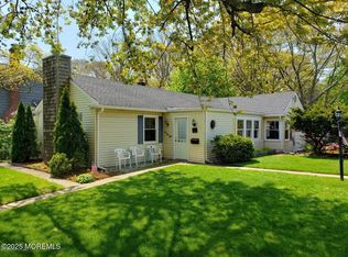158 Monmouth Rd, Oakhurst, NJ 07755