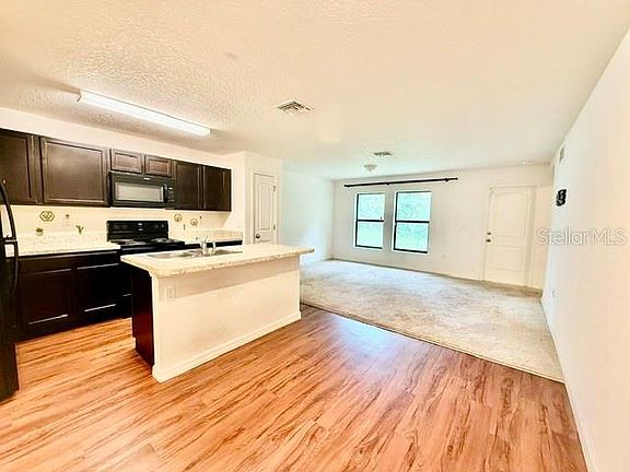 5th image of 707 W CHELSEA STREET