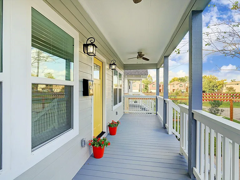 3515 Delhi St — Photo 4