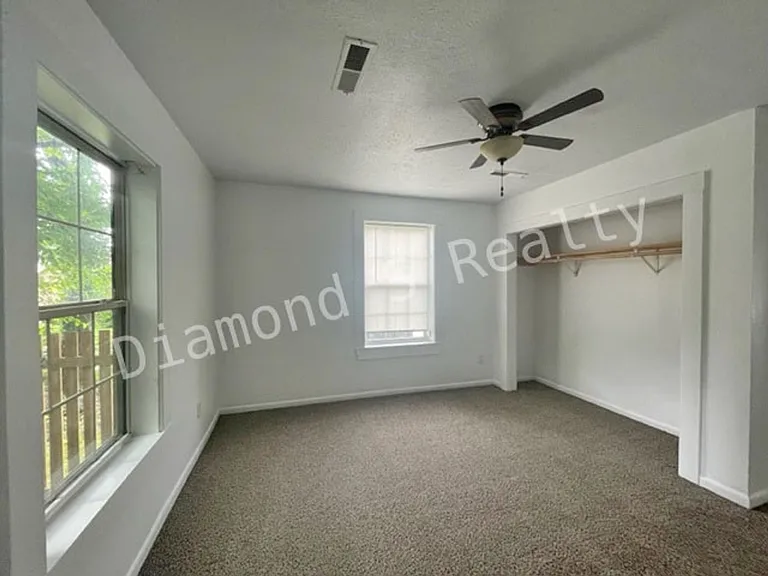 930 W Harrison St — Photo 7