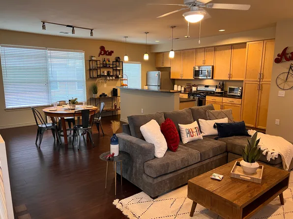 2606 Wilson St APT 1301, Austin, TX 78704