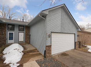 4113 Oxford St N, Shoreview, MN 55126