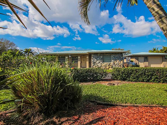 5th image of 3330 SE Saint Lucie Blvd