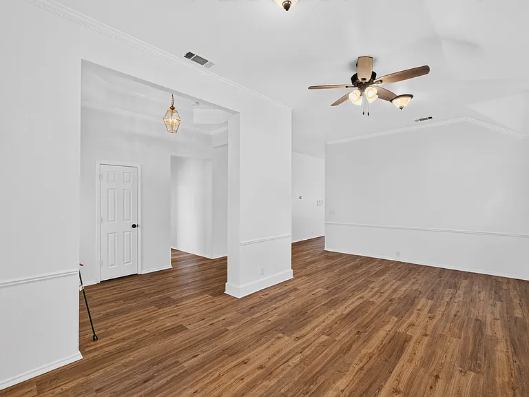 7008 Jasper Dr — Photo 6