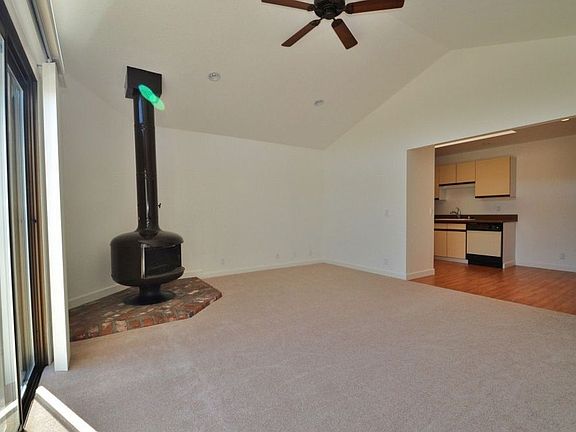 3rd image of 272 Shoreline Hwy APT 3