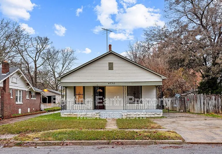 4732 Court S — Photo 3