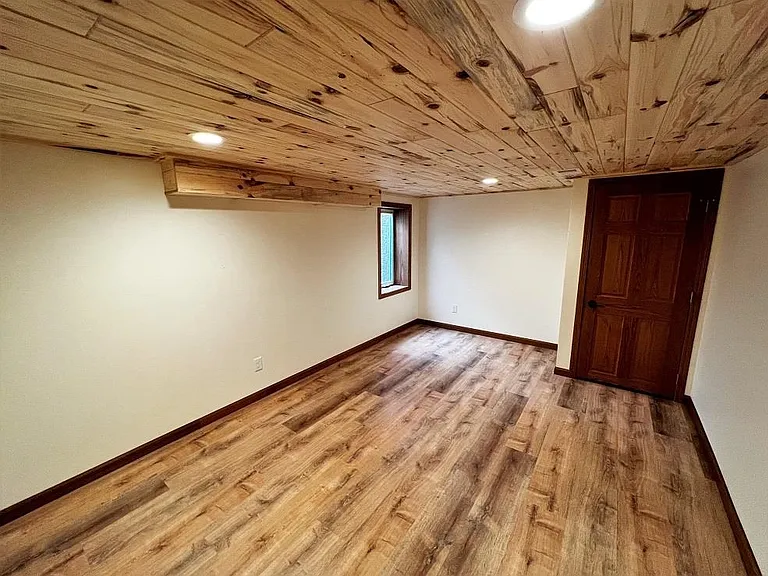 314 Princeton Ct — Photo 13
