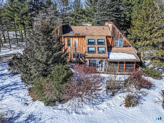 4th image of 70 Tamarack Road