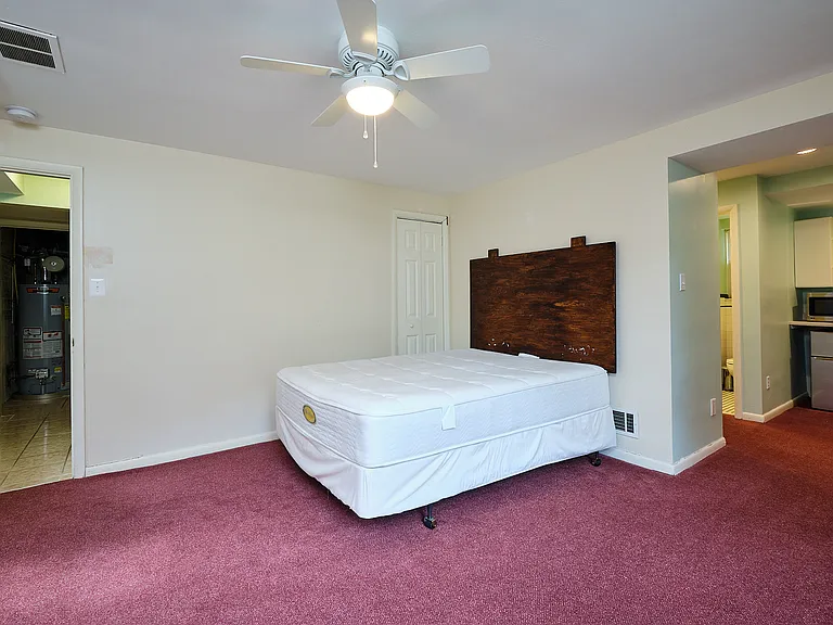 1318 Perry St NE — Photo 38