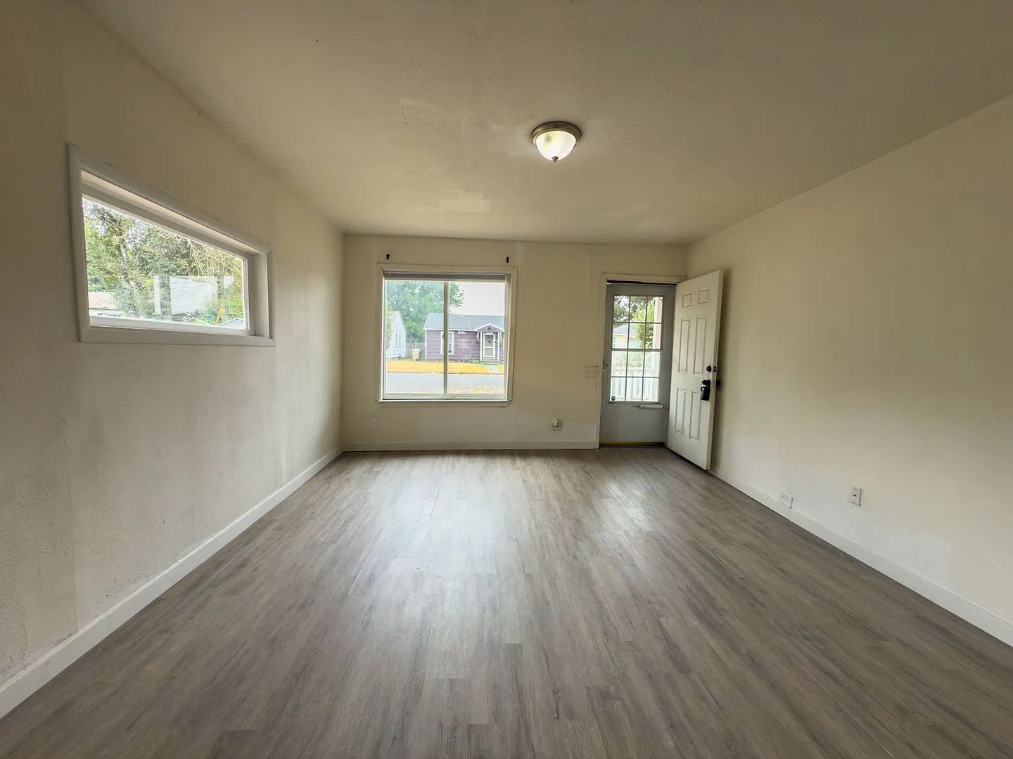 Charming Bungalow in South East Albany — Photo 2