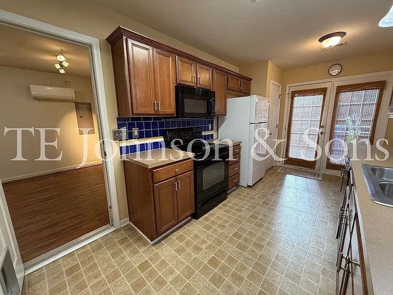 108 Greenway St — Photo 13