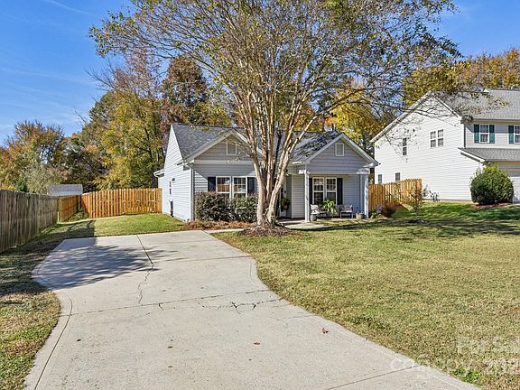 4th image of 126 Ashmont Dr