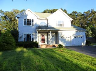 12 Mackenzie Rd, Eatontown, NJ 07724