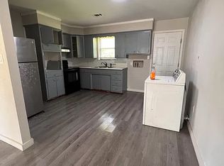 903 E 7th St, Russellville, AR 72801