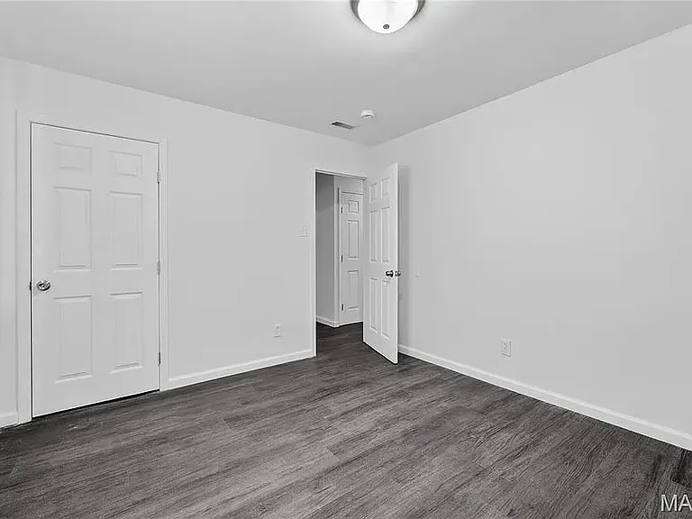 2412 Mousette Ln — Photo 9