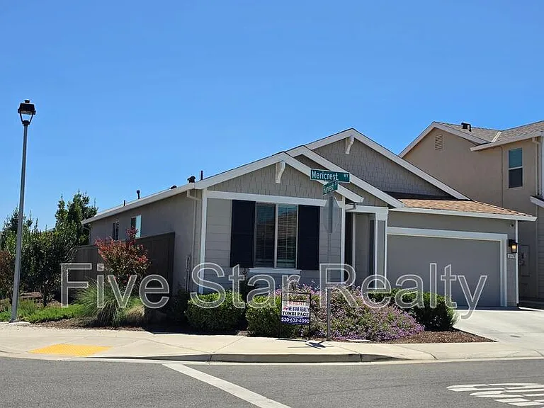5673 Mericrest Way — Photo 2