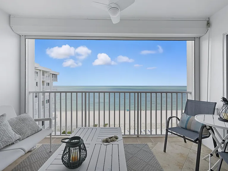 3443 Gulf Shore Blvd N #711 — Photo 1