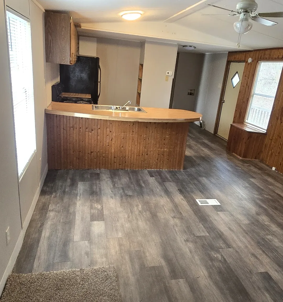 124 Freeman Rd — Photo 4