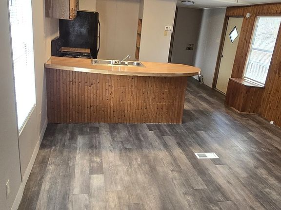 4th image of 124 Freeman Rd
