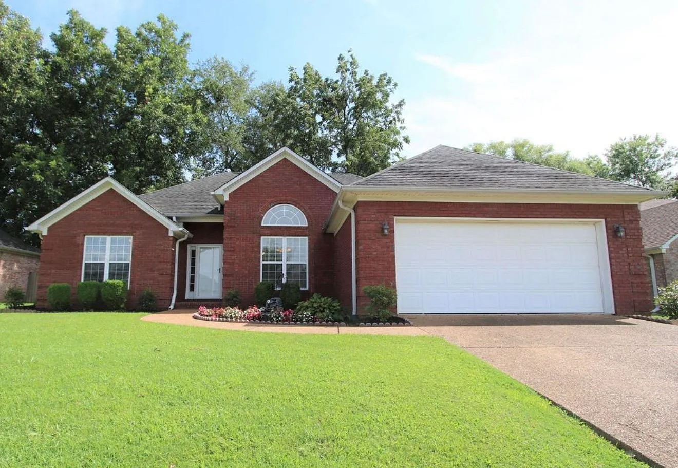 3 bed, 1680 sqft, $1,800 — Photo 1