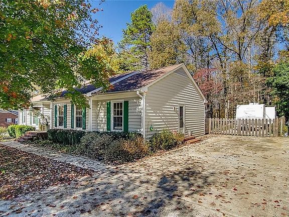 2nd image of 4501 Indian Wells Dr