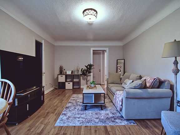 3rd image of 7411 S Fawcett Ave