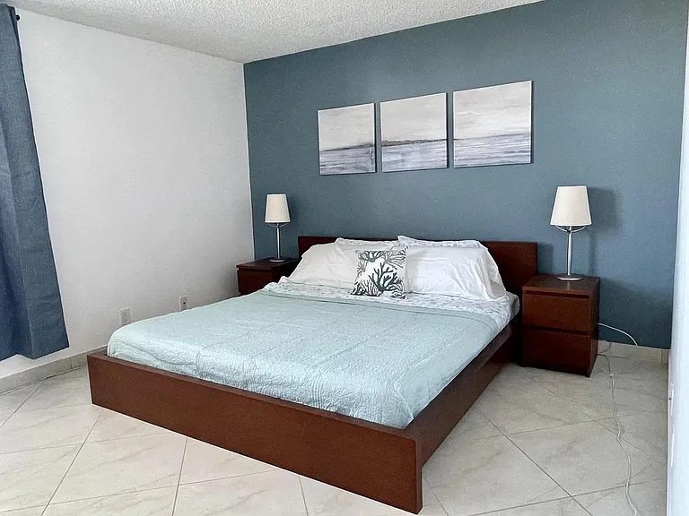 2455 Lindell Blvd #1-3-0 — Photo 3