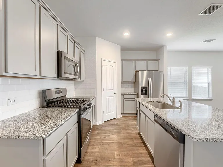 13507 Howser Trce — Photo 5