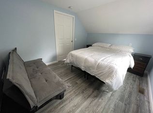 112 W Lincoln St, Charlevoix, MI 49720