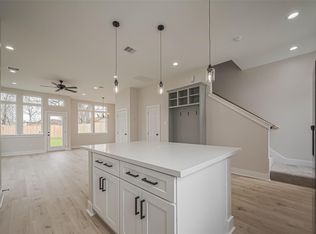 918 Saint Clair St #B, Houston, TX 77088